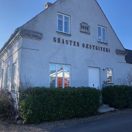 Det Gamle Badehotel I Grasten 斯文堡 外观 照片